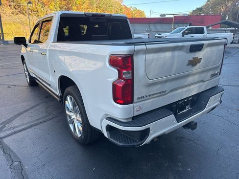 Used 2023 Chevrolet Silverado 1500 High Country w/ High Country Premium Package image 2