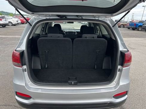 Used 2019 Kia Sorento AWD V6 image 22