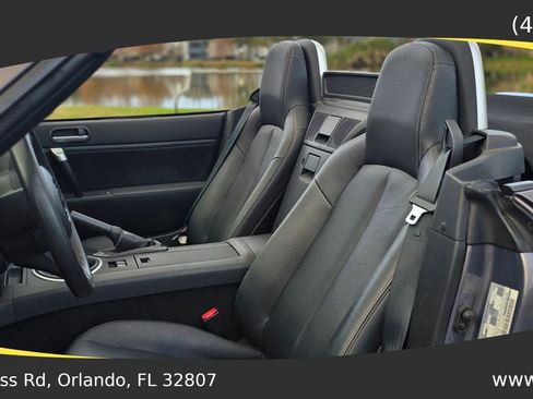 Used 2006 MAZDA MX-5 Miata Grand Touring w/ Premium Pkg image 11