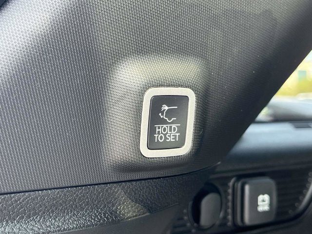 New 2026 Jeep Grand Cherokee Limited w/ Limited Altitude Package RWD image 19