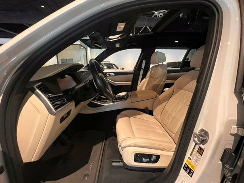 Used 2022 BMW X7 xDrive40i w/ M Sport Package AWD/4WD image 16