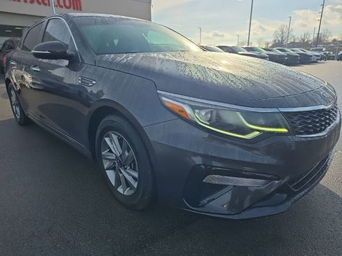Used 2019 Kia Optima LX image 3