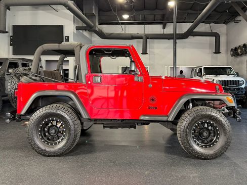 Used 2004 Jeep Wrangler X w/ Convenience Group AWD/4WD image 12