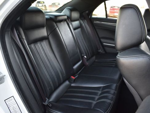 Used 2023 Chrysler 300 S image 18