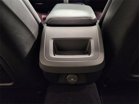 Used 2024 Volvo S60 B5 Core image 31