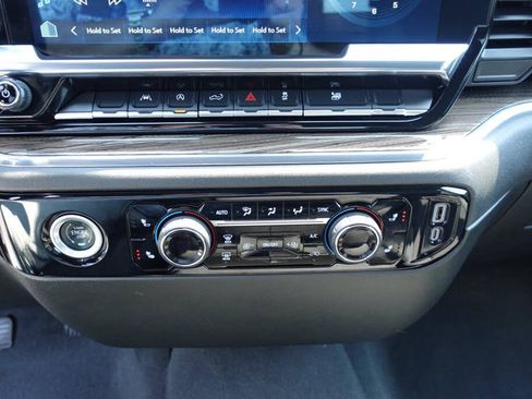 Used 2024 Chevrolet Silverado 1500 LT AWD/4WD image 48