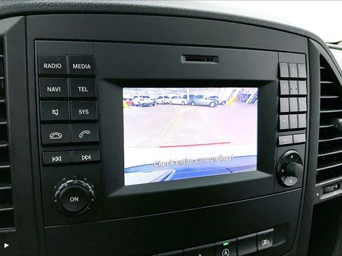 Used 2019 Mercedes-Benz Metris Passenger image 19