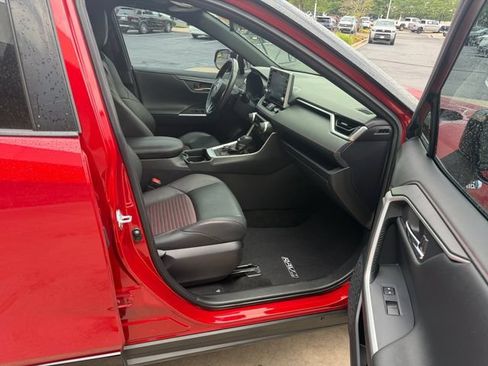 Used 2021 Toyota RAV4 XSE AWD/4WD image 9