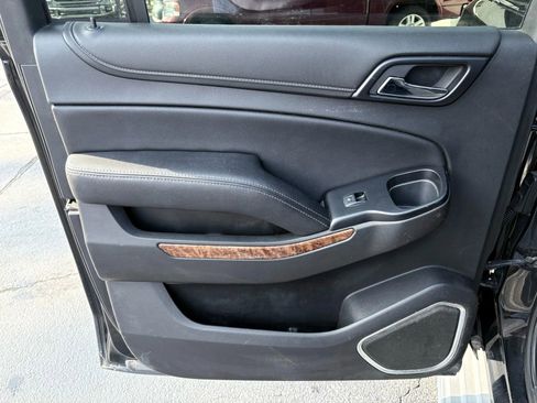 Used 2015 Chevrolet Suburban LTZ image 13