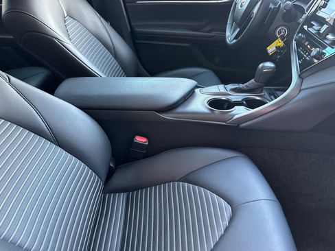 Used 2023 Toyota Camry SE FWD image 15