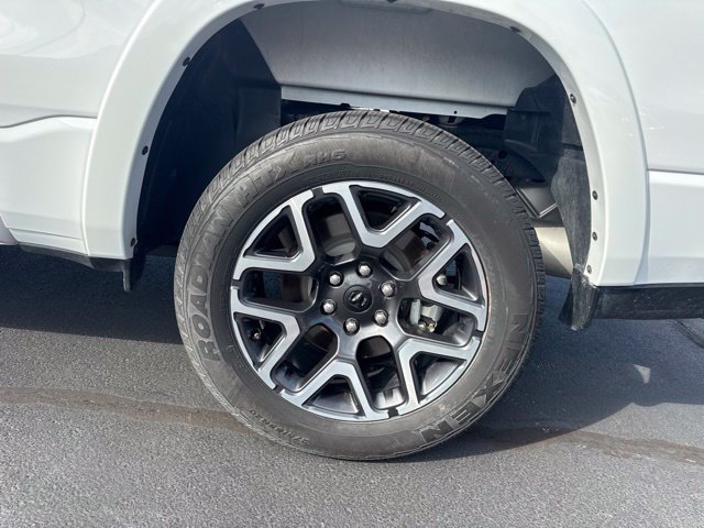 Used 2026 RAM 1500 Laramie AWD/4WD image 23