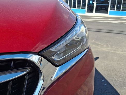 Used 2019 Buick Enclave Essence image 9