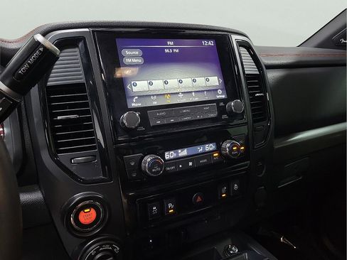 Used 2021 Nissan Titan PRO-4X w/ Pro-4x Convenience Package AWD/4WD image 21