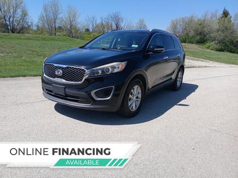 Used 2016 Kia Sorento LX w/ LX Convenience Package image 1