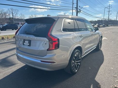 Certified 2025 Volvo XC90 B6 Plus image 5