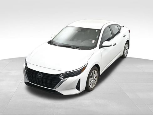 Used 2025 Nissan Sentra S FWD image 18