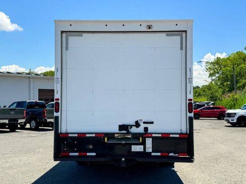 Used 2024 Ford E-350 and Econoline 350 Super Duty w/ Driver's Safety Package RWD image 4