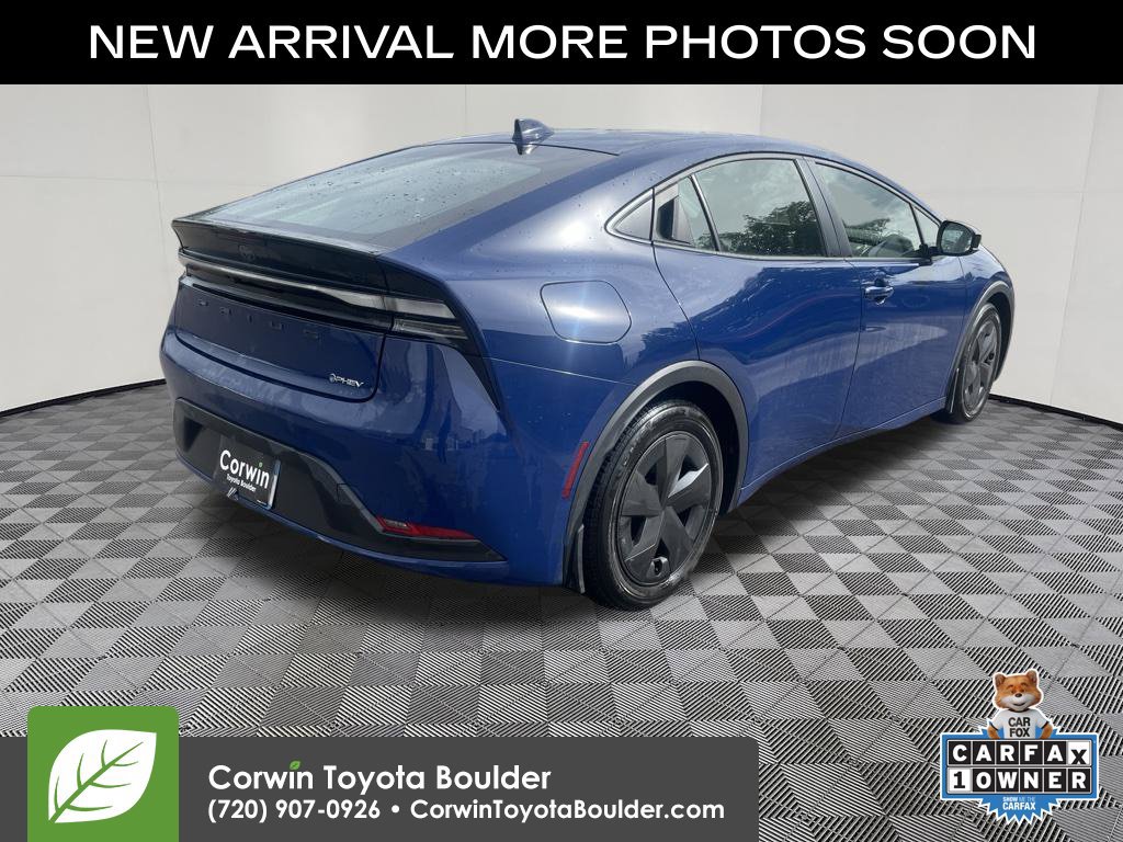 Used 2025 Toyota Prius Plug-In Hybrid FWD image 8