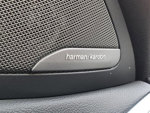 Used 2023 BMW X6 xDrive40i w/ Executive Package image 26