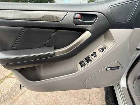 Used 2005 Toyota 4Runner Limited image 22