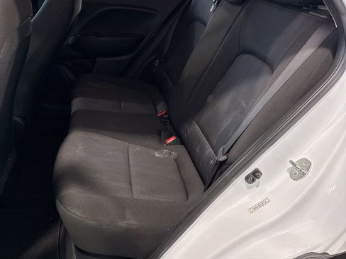 Used 2024 Hyundai Venue SE image 25