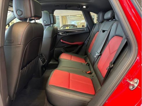 Used 2019 Porsche Macan AWD/4WD image 13