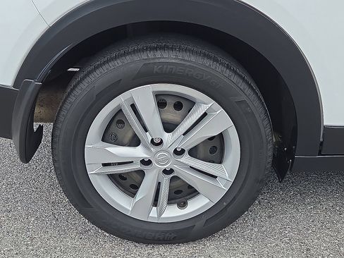 Used 2020 Nissan Kicks S FWD image 7