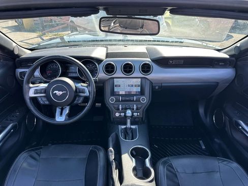 Used 2020 Ford Mustang Premium image 11