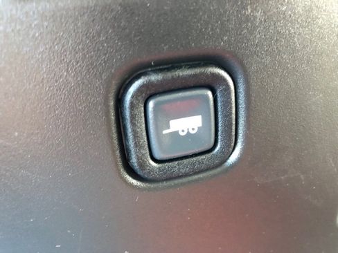 Used 2024 Chevrolet Express 2500 w/ Driver Convenience Package image 25