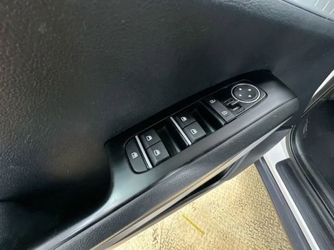Used 2020 Kia Soul LX FWD image 16