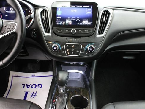 Used 2024 Chevrolet Malibu LT FWD image 23