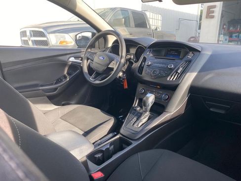 Used 2015 Ford Focus SE FWD image 20