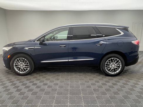 Used 2023 Buick Enclave Essence FWD image 12
