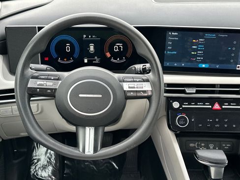 Used 2025 Hyundai Tucson SEL FWD image 14