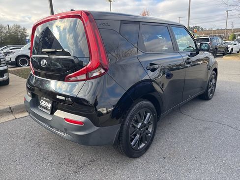 Used 2021 Kia Soul EX image 7