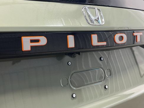 Used 2026 Honda Pilot TrailSport image 6