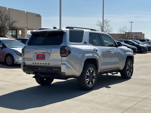 Used 2025 Toyota 4Runner TRD Sport image 5
