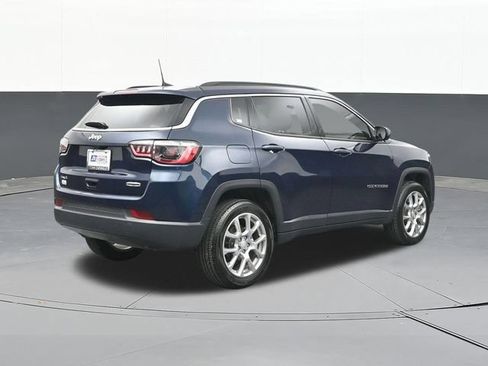 Used 2024 Jeep Compass Latitude AWD/4WD image 13
