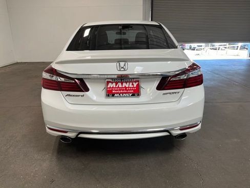 Used 2017 Honda Accord Sport image 4