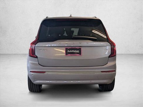 New 2026 Volvo XC90 T8 Plus image 8