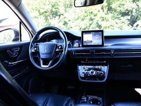 Used 2020 Lincoln Corsair FWD w/ Premium Package image 21