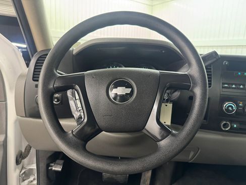 Used 2011 Chevrolet Silverado 1500 W/T image 16