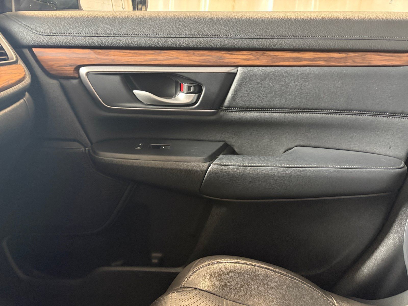Used 2022 Honda CR-V EX-L image 16