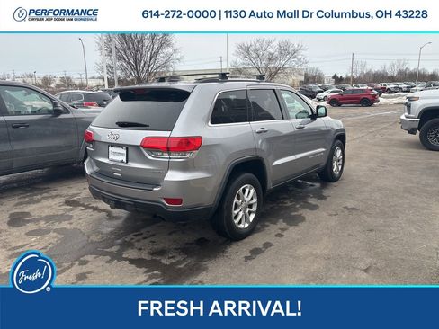 Used 2014 Jeep Grand Cherokee Laredo w/ 18" Wheel & 8.4" Radio Group image 4