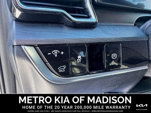 Used 2025 Kia Sportage X-Pro Prestige image 17