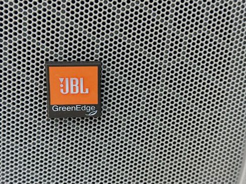 Certified 2018 Toyota Highlander Limited Platinum image 17