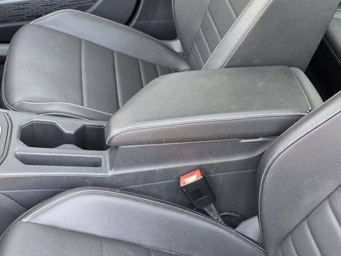 Used 2024 Volkswagen Jetta SE FWD image 18
