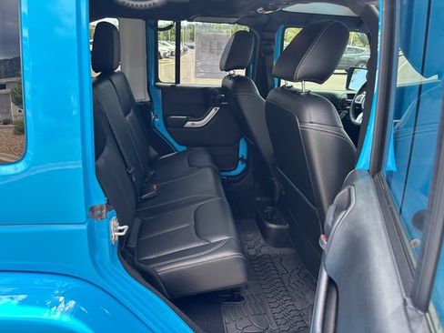Used 2017 Jeep Wrangler Unlimited Sahara w/ Quick Order Package 24E Chief AWD/4WD image 18