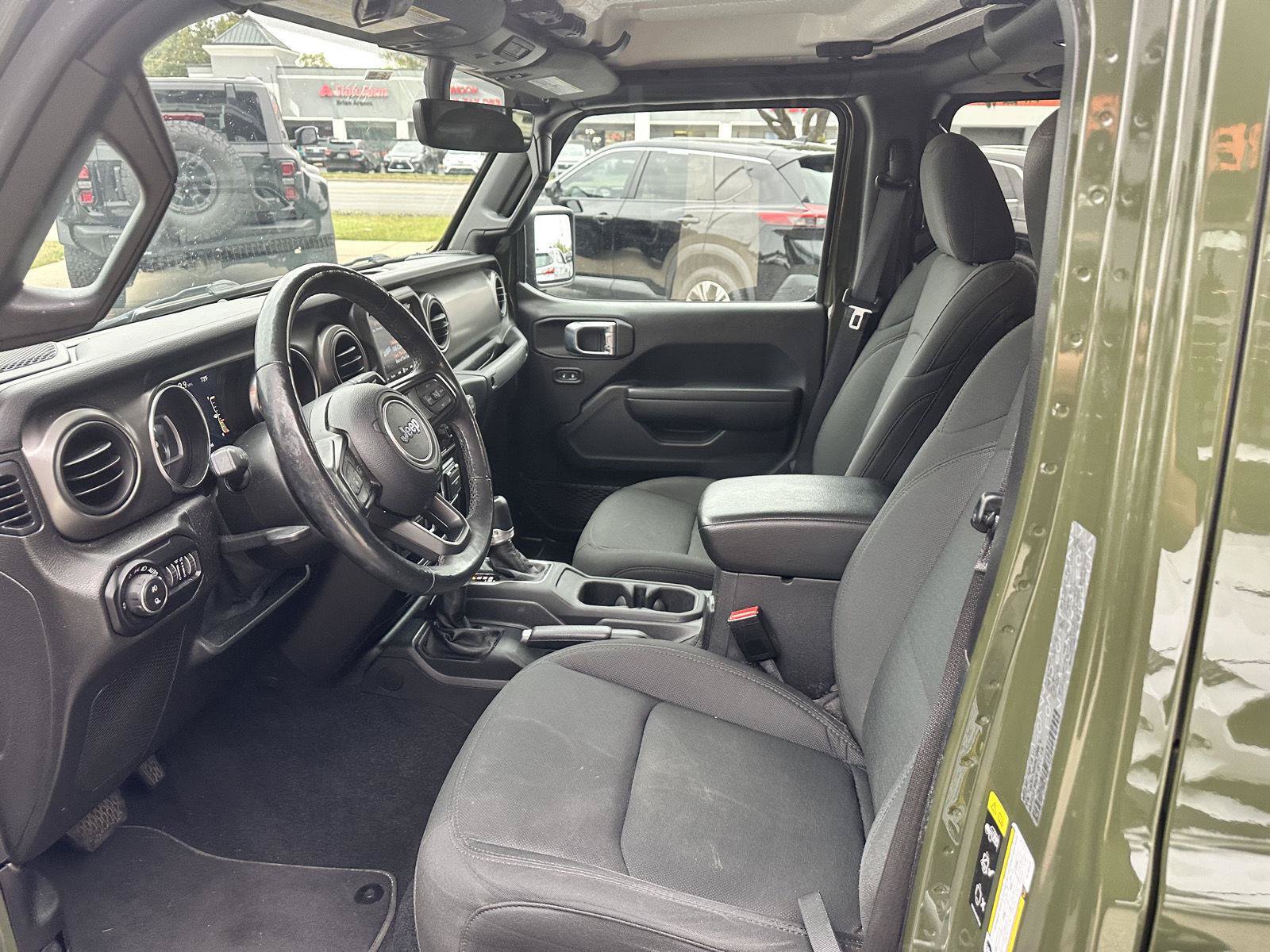 Used 2022 Jeep Gladiator Sport AWD/4WD image 21
