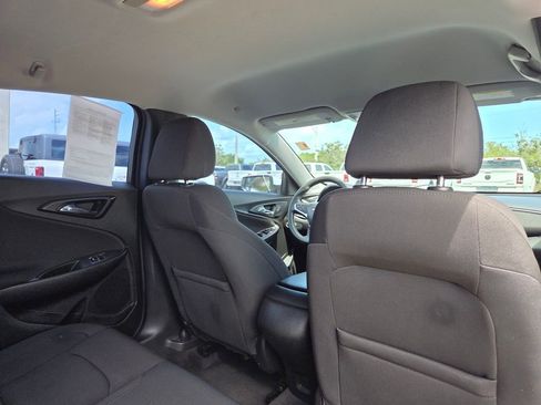 Used 2021 Chevrolet Malibu LS image 12